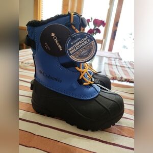 Columbia bugaboot snow boots.